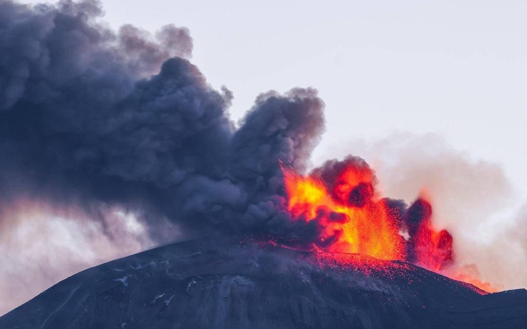 Eruzione Etna, Ingv: “Impossibile stimare quanto durerà”