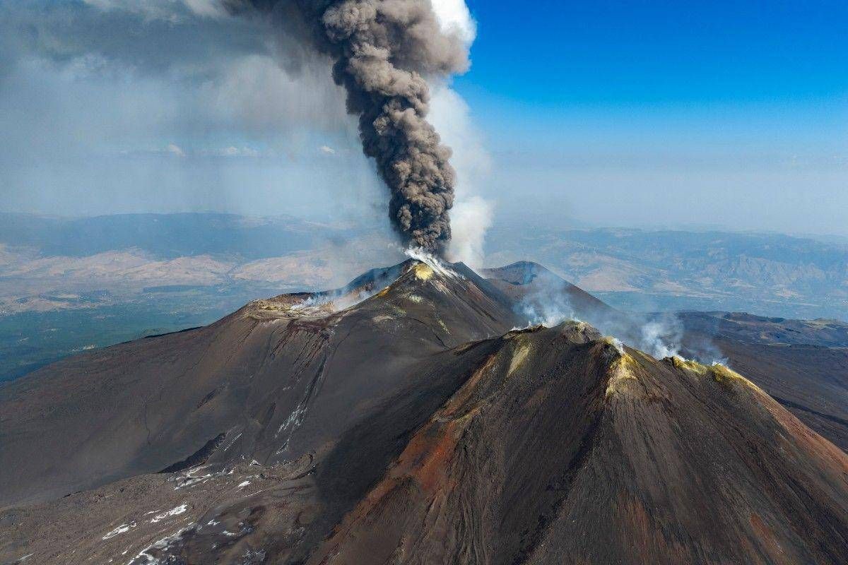 https://www.quotidianodelsud.it/wp-content/uploads/2026/08/etna-99-afp.jpeg