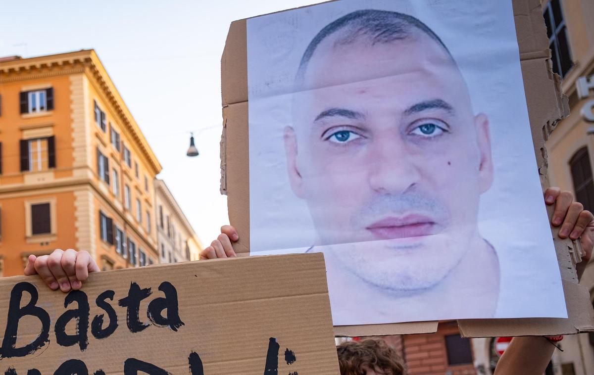 https://www.quotidianodelsud.it/wp-content/uploads/2026/08/fakir-bologna-manifestazione-ipa.jpeg