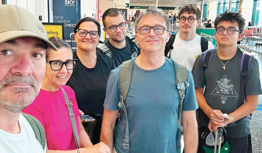 Da sinistra: la coppia Angelucci, Cristina Bianco, Matteo Gianturco (ragazzo maglia nera), Paolo Gianturco, Lorenzo Angelucci e ultimo a destra Pietro Gianturco