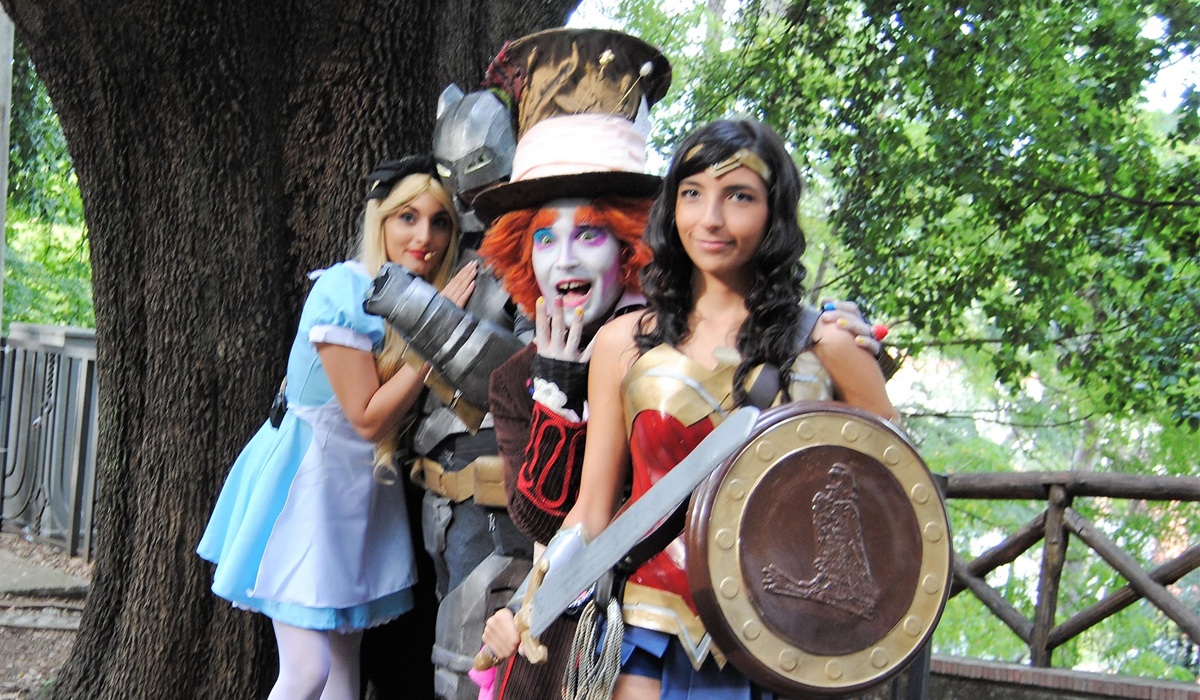https://www.quotidianodelsud.it/wp-content/uploads/2026/08/fenomeno-cosplayer.jpg