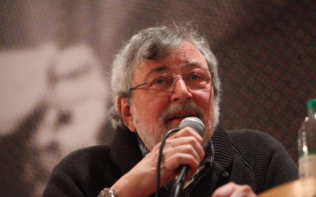 Guccini, a Pavana i funerali in forma privata
