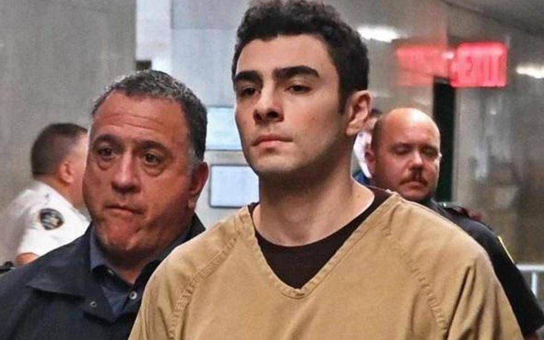 Luigi Mangione, processo rinviato dopo la dichiarazione di colpevolezza