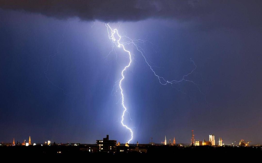 Dalla paralisi all’infarto: cosa accade se si è colpiti da un fulmine