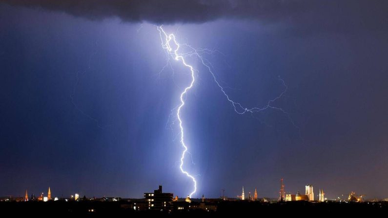 Dalla paralisi all’infarto: cosa accade se si è colpiti da un fulmine