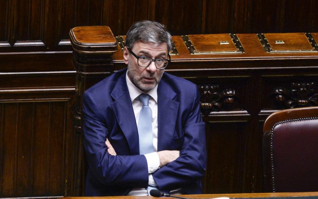 Giorgetti: “Chiederemo all’Ue il massimo per l’energia e lo 0,9% per la difesa”