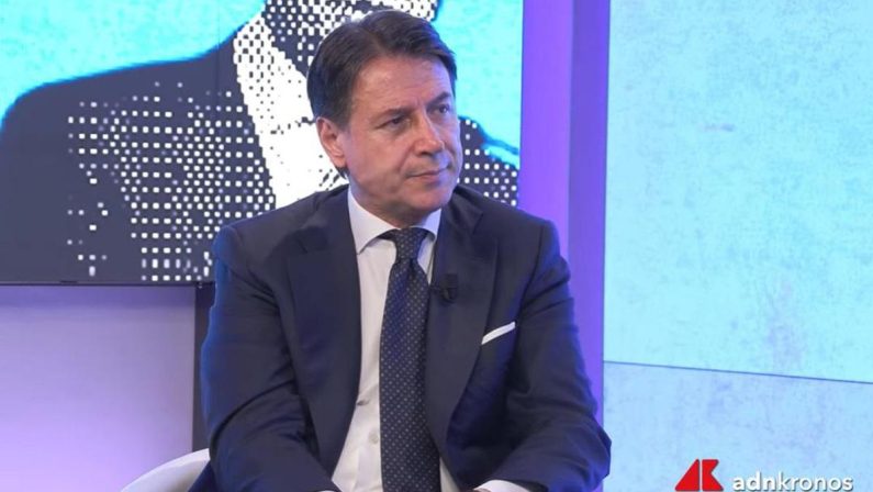 Conte e no M5S alle armi per Ucraina, reazione Pd: “E’ un Vannacci, vuole rompere”