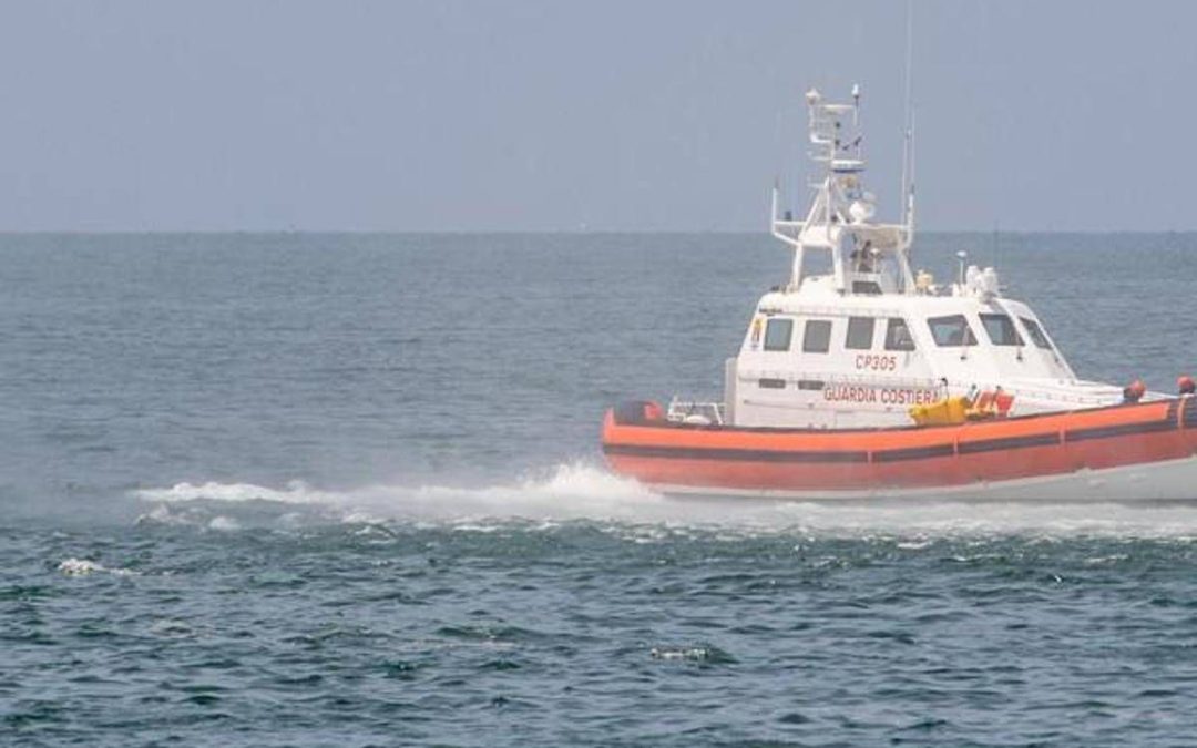 Sub ucciso da eliche gommone a Lampedusa, martedì l’autopsia. Indagate due persone