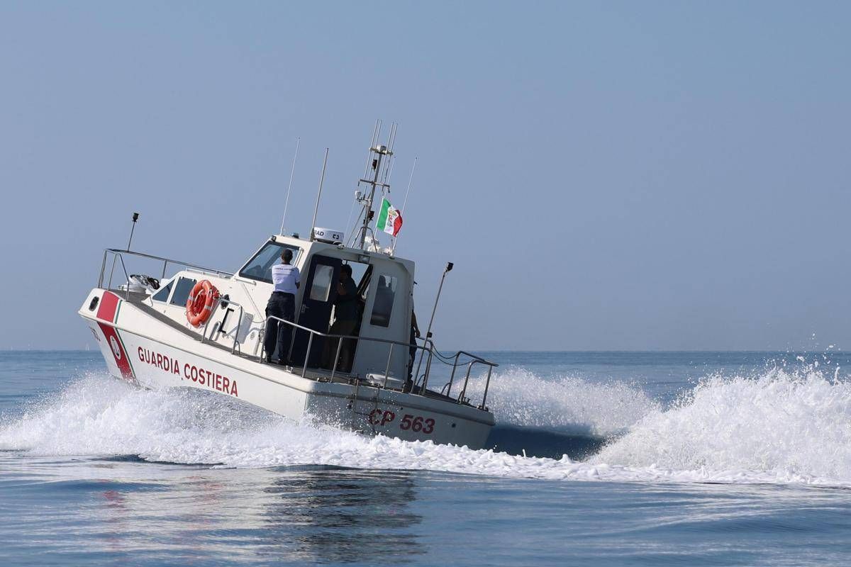 https://www.quotidianodelsud.it/wp-content/uploads/2026/08/guardiacostiera-due-ipa-fg.jpeg