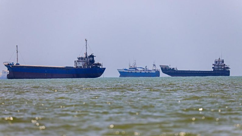 Iran rassicura: “Non cerchiamo la guerra”. Vicino accordo con Oman su traffico marittimo a Hormuz