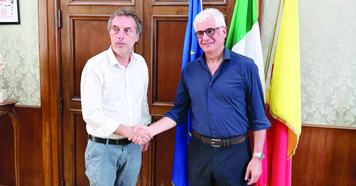 https://www.quotidianodelsud.it/wp-content/uploads/2026/08/il-sindaco-nicola-fiorita-e-daffina.jpg