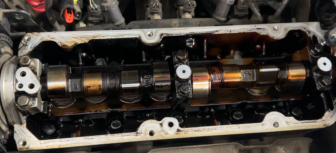 Boom di motori con il carburante annacquato, i meccanici: “Mai visti tanti casi in 50 anni”