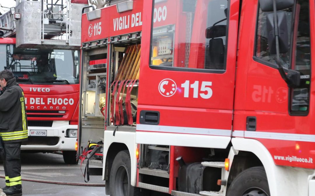 Roma, incendio in appartamento: morta una donna di 70 anni