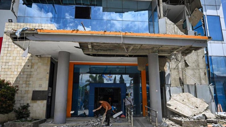 Terremoto in Indonesia, almeno 51 morti e migliaia di sfollati