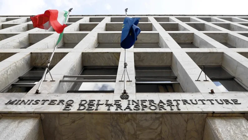 Nel mese di luglio 123.184 immatricolazioni, aumento del 3,90% rispetto al 2025