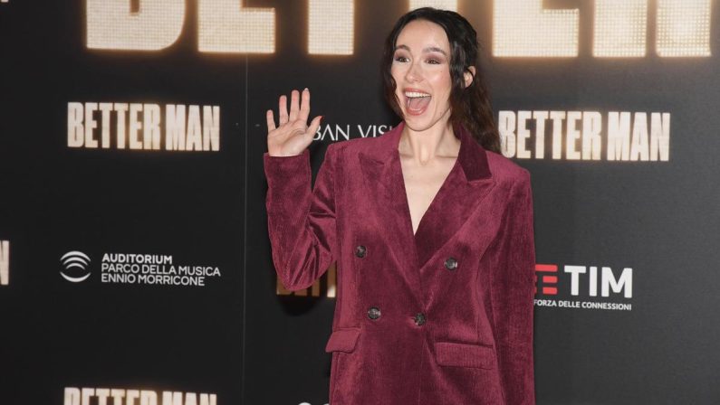 Aurora Ramazzotti cambia (di nuovo) casa a Milano: “Spese insostenibili”