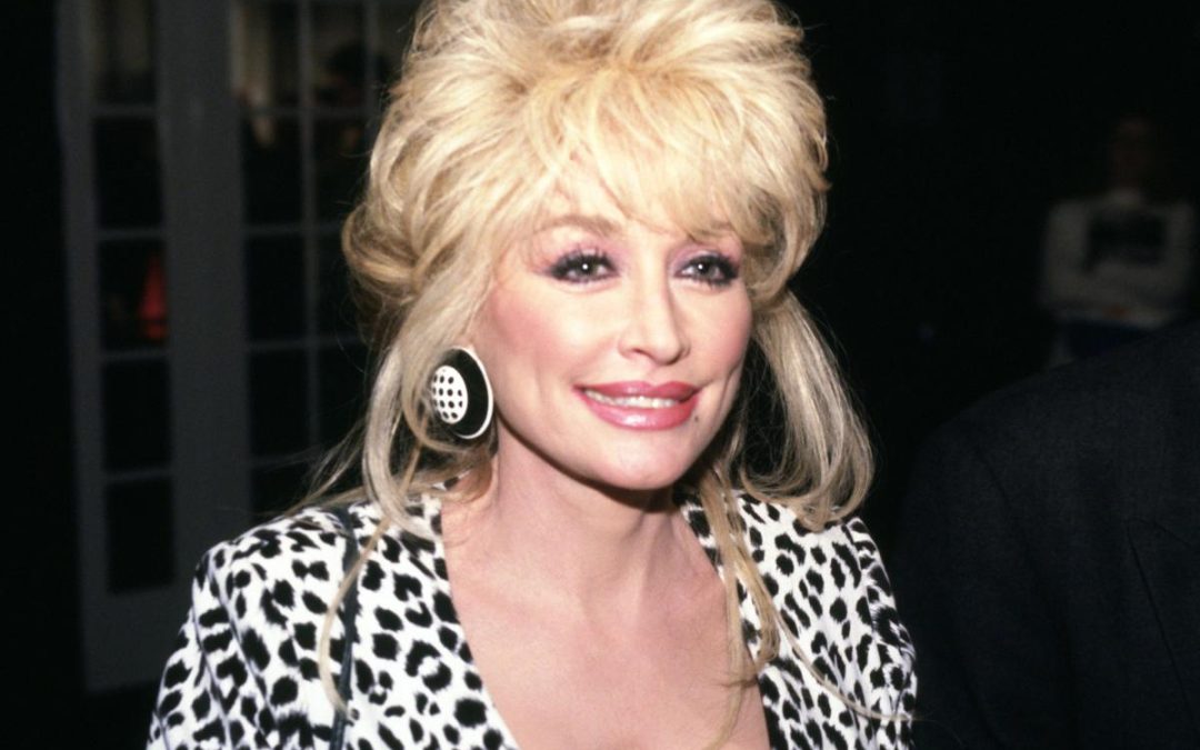 E’ morta Dolly Parton, la regina della musica country aveva 80 anni