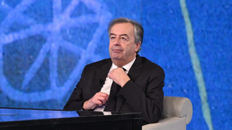 Difterite, Burioni “Pericolo gravissimo che sarebbe folle ignorare”