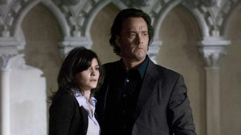 Rai2 taglia il finale de ‘Il codice da Vinci’ per errore tecnico, le scuse del direttore