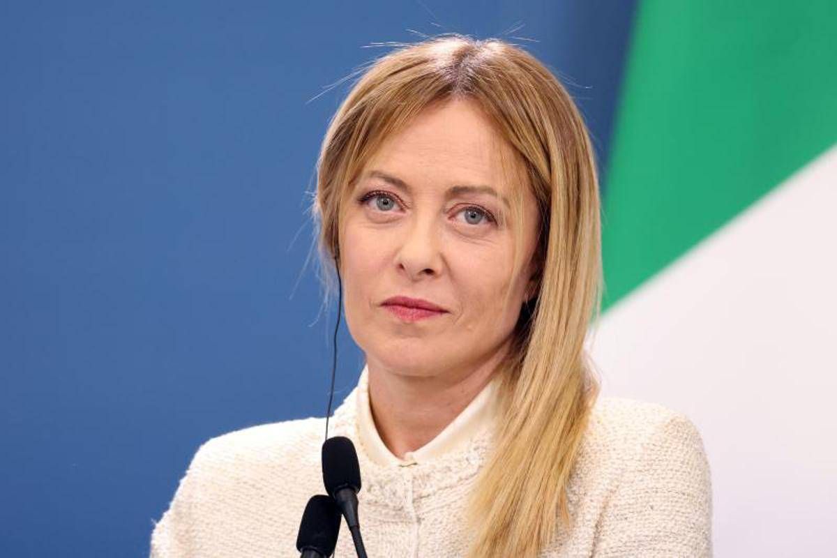 https://www.quotidianodelsud.it/wp-content/uploads/2026/08/ipa84895734p-giorgia-meloni-bandiera-italia-ipa.jpeg