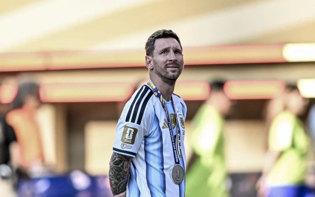 Messi saluta il padre con una lettera: “Non ci credo ancora, non so quanto giocherò”