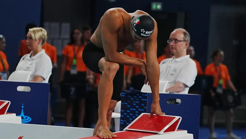 Nuoto, Europei Parigi: Ceccon e Pilato di bronzo nei 200 dorso e nei 100 rana