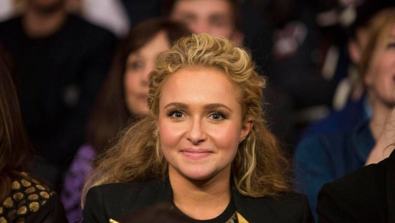 Hayden Panettiere, mistero sulle cause della morte: “Era partita col fidanzato”. In corso le indagini