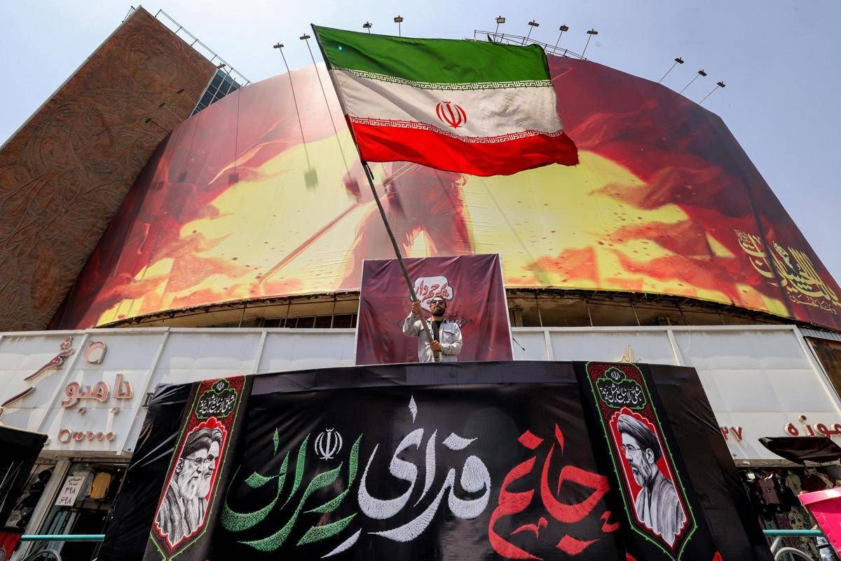 https://www.quotidianodelsud.it/wp-content/uploads/2026/08/iran-cartellone-afp-2-.jpeg
