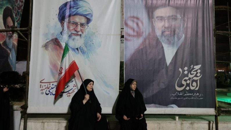 Spiragli diplomatici in Iran, ‘progressi’ per Teheran e Islamabad: Oman media su Hormuz