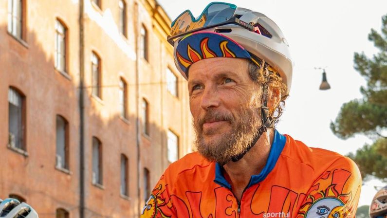 Jovanotti in Basilicata, dal Cucù nei Sassi di Matera al concerto improvvisato nella Rabatana di Tursi