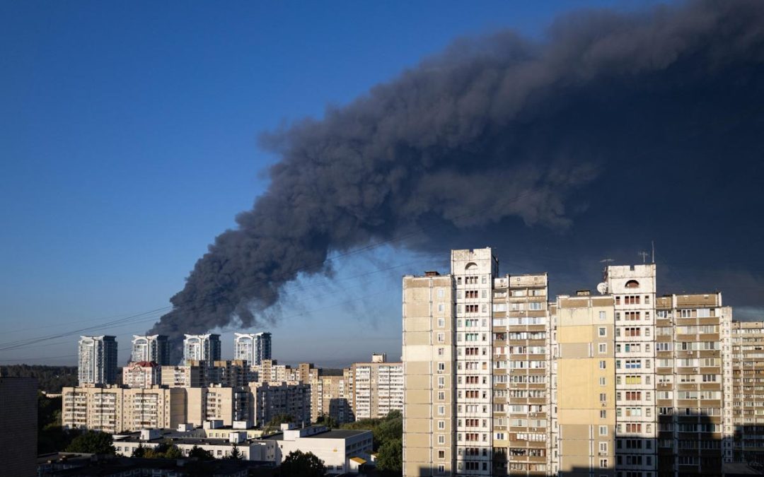 Ucraina, raid russo contro magazzino vicino a Kiev fa strage: almeno 27 morti