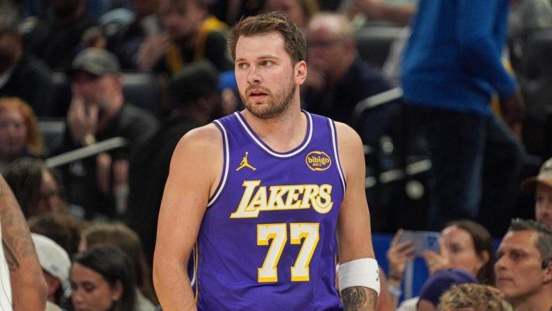 Lakers venduti per 12 miliardi: Joshua Kushner tra i proprietari, Trump ‘sbarca’ nella Nba