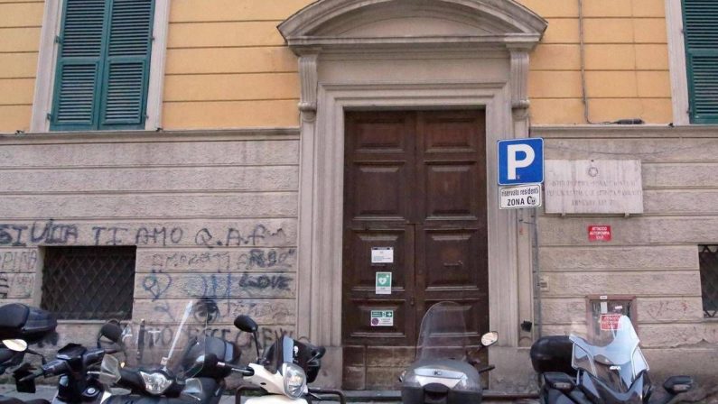 Scuola, i sindacati: “Oltre 200mila supplenti, manca più della metà dei prof di sostegno”