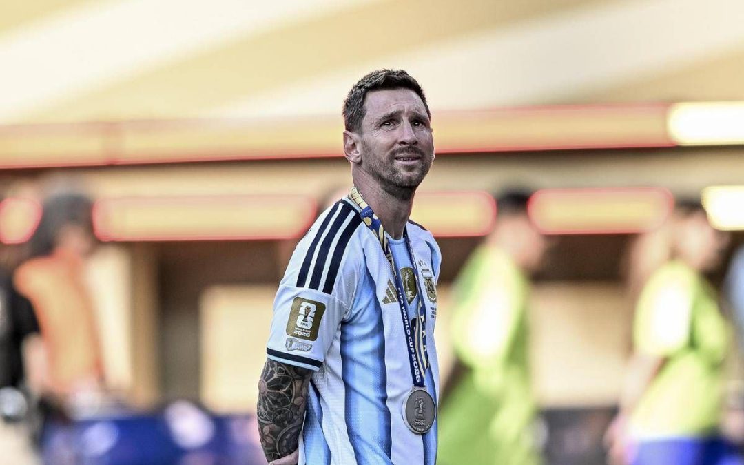 Messi torna in Argentina, oggi i funerali e l’ultimo saluto a papà Jorge