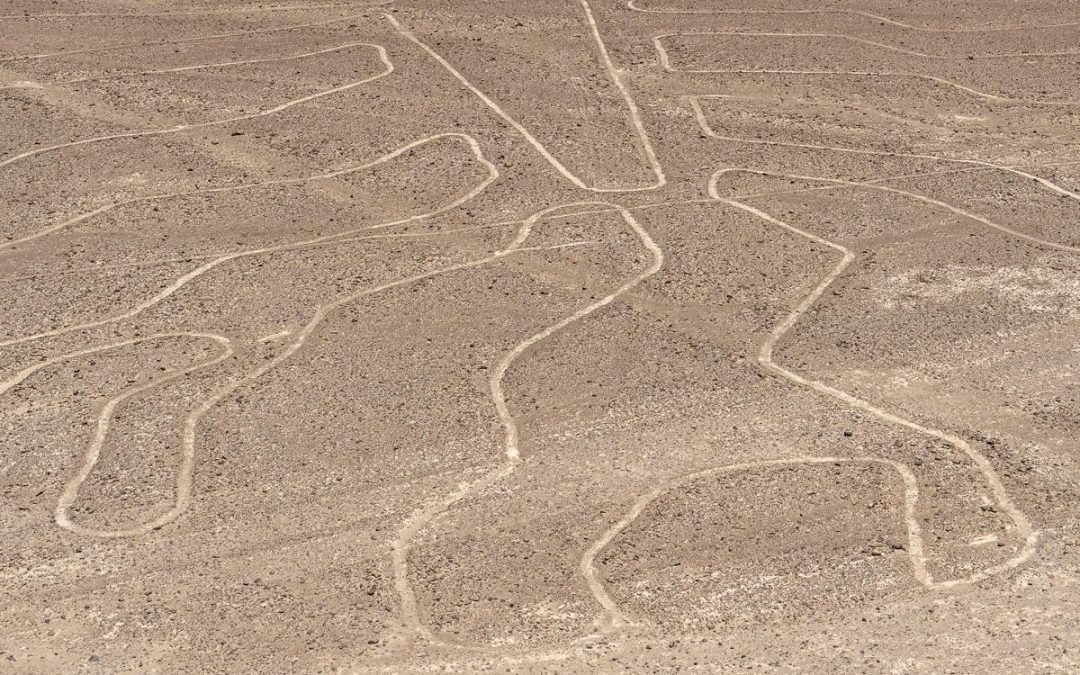 Perù, aereo con italiani a bordo sorvolava Linee di Nazca: cosa sono