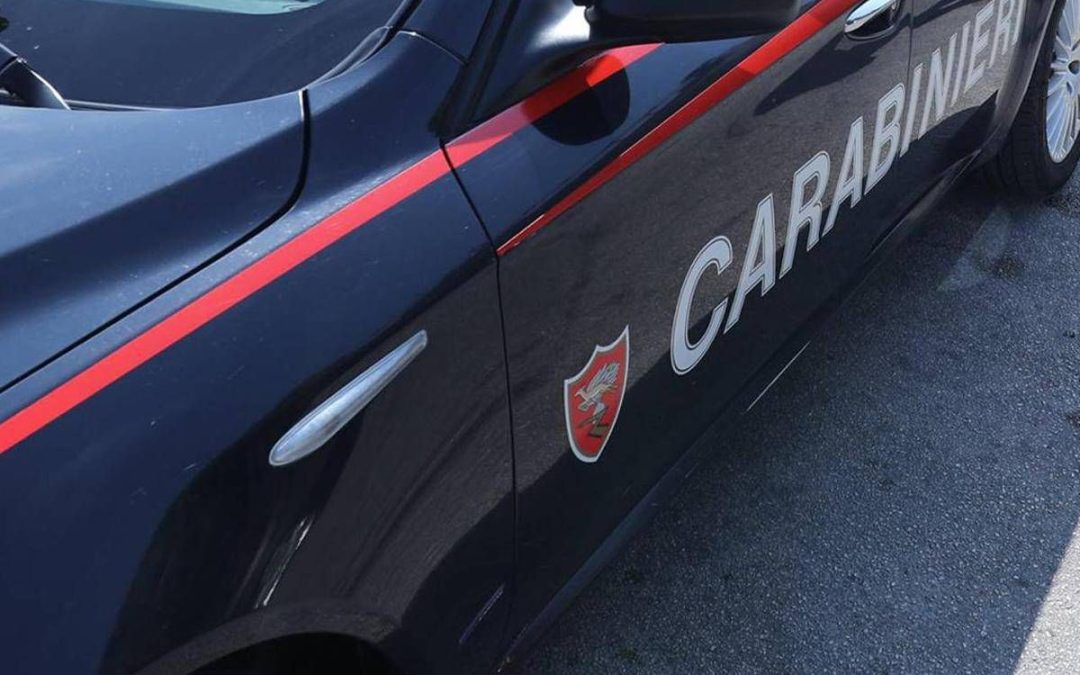 Latina, anziani coniugi trovati morti fuori dall’auto: indagini in corso