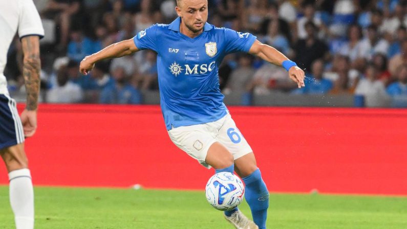 Napoli-Como, gol annullato a Lobotka e Allegri protesta