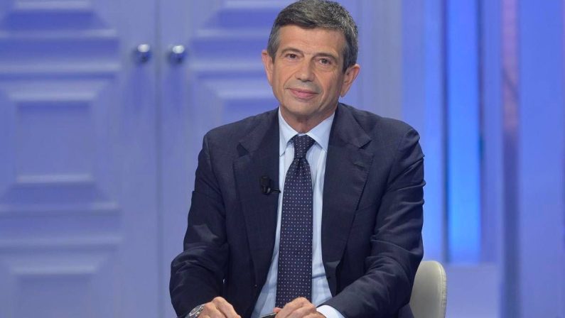 Rissa con spranghe e bottiglie in centro a Milano, Lupi: “Sicurezza centrale, Sala ha sottovalutato il problema”