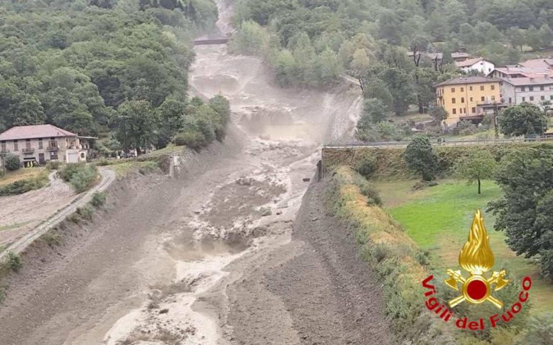 Maltempo, allerta meteo in Italia: frane, allagamenti e disagi. 81 evacuati in Lombardia
