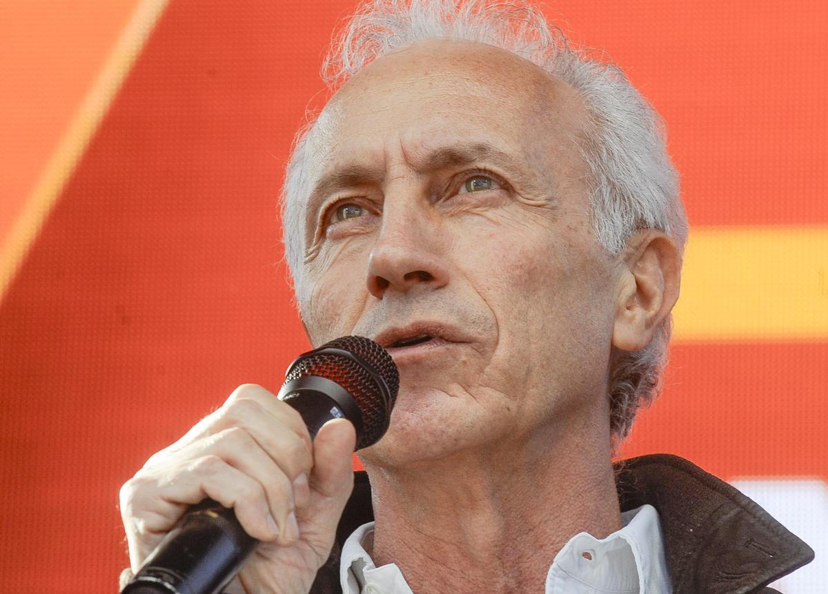 https://www.quotidianodelsud.it/wp-content/uploads/2026/08/marcotravaglio-sfondorosso-ipa-fg.jpeg