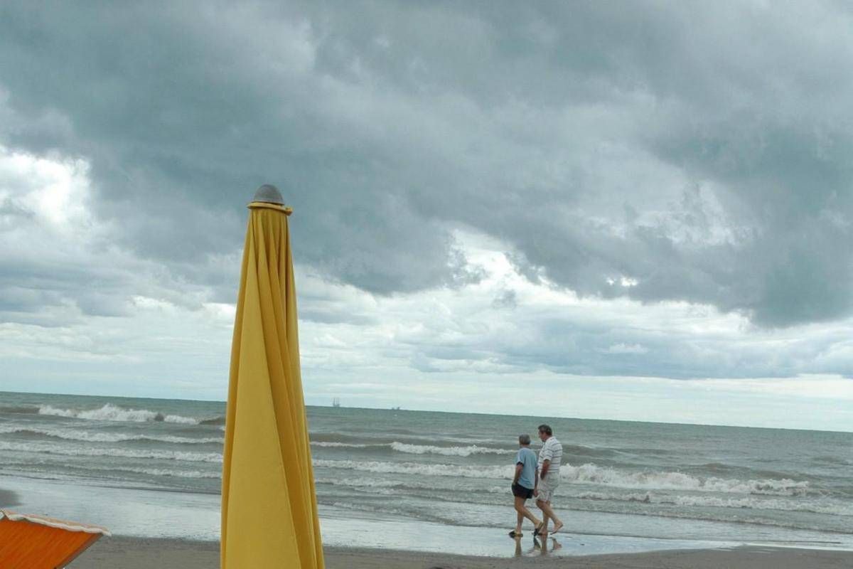 https://www.quotidianodelsud.it/wp-content/uploads/2026/08/mare-maltempo-fg.jpeg