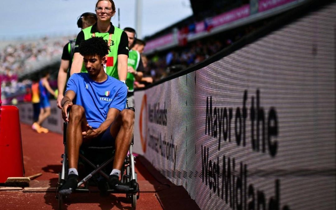 Furlani, nuovo infortunio agli Europei: l’azzurro lascia lo stadio in sedia a rotelle