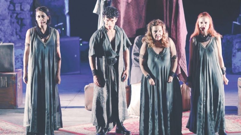 Nella Locride arriva Medea, madre assassina che parla di contemporaneità