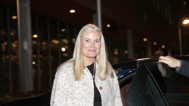 Norvegia, Mette-Marit è la nuova regina: la vita tra scandali e malattie