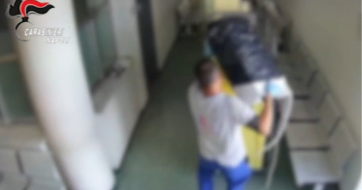 https://www.quotidianodelsud.it/wp-content/uploads/2026/08/napoli-ruba-un-condizionatore-dallistituto-tumori-pascale.jpg