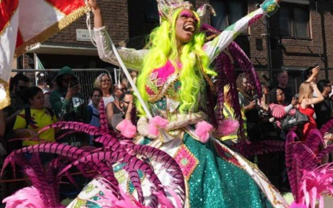Notting Hill Carnival compie 60 anni, Londra si prepara alla festa più partecipata d’Europa