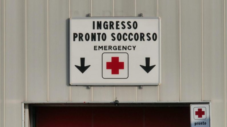 Precipita dal balcone al terzo piano, morto 16enne a Savona