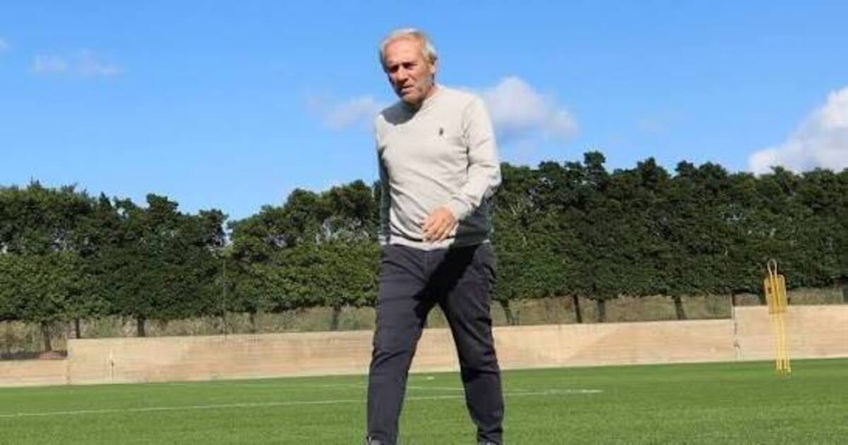 Medico sociale della Reggina, Pasquale Favasuli, in campo di Cantalupa, durante un allenamento