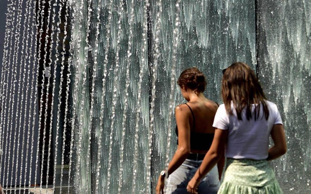 Caldo record, continua l’onda rossa: 19 città in massima allerta, verso Ferragosto di fuoco