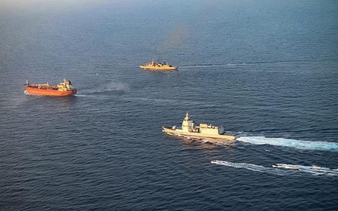 Nave della Marina abborda petroliera della ‘flotta ombra’ russa a Pantelleria